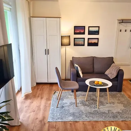 Spoldzielcza Free Parking Апартаменты *